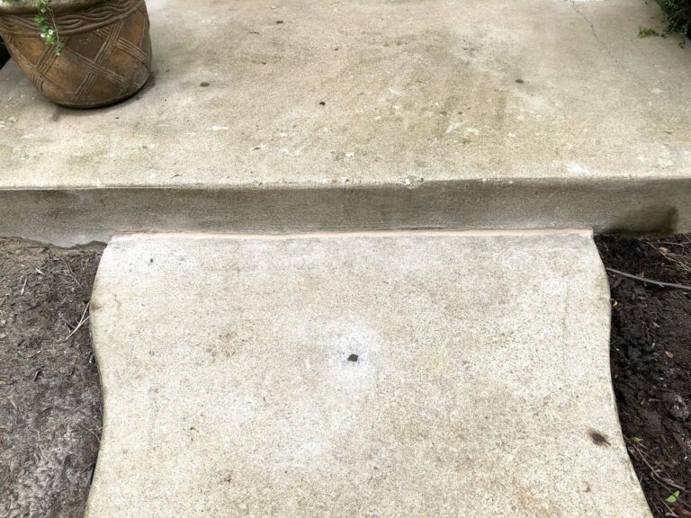 Concrete step and landing
