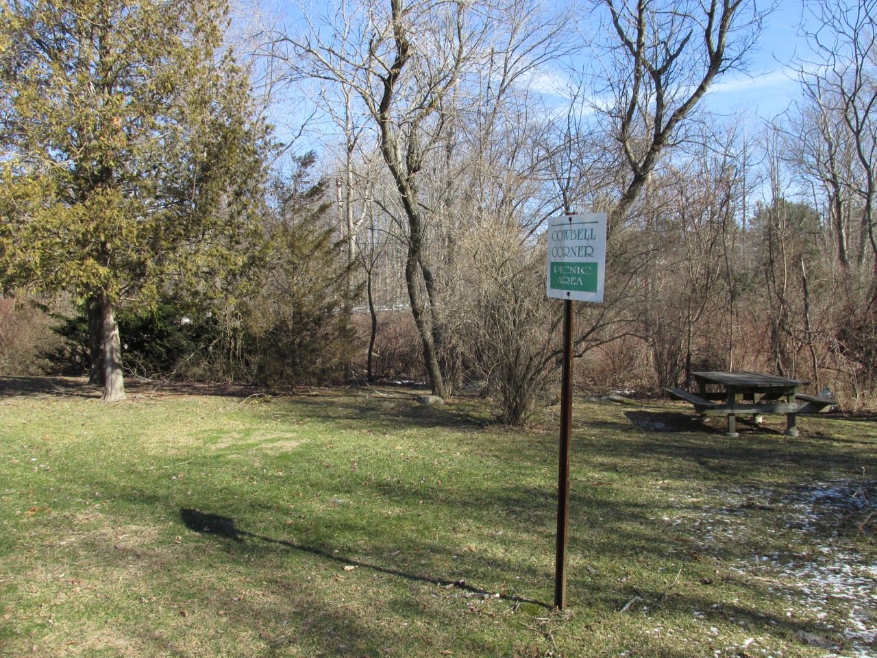 Cowbell Corner picnic area in Salem, New Hampshire