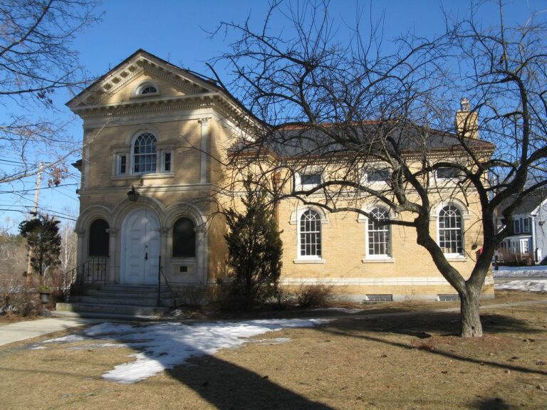 Houghton Memorial Building in Littleton, Massachusetts