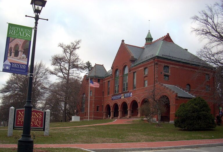 Nevins Memorial Library in Methuen, Massachusetts